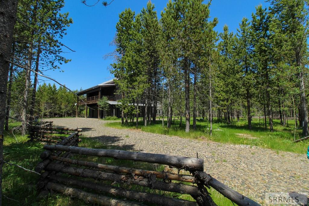 4509 Jm Loop, ISLAND PARK, Idaho image 11