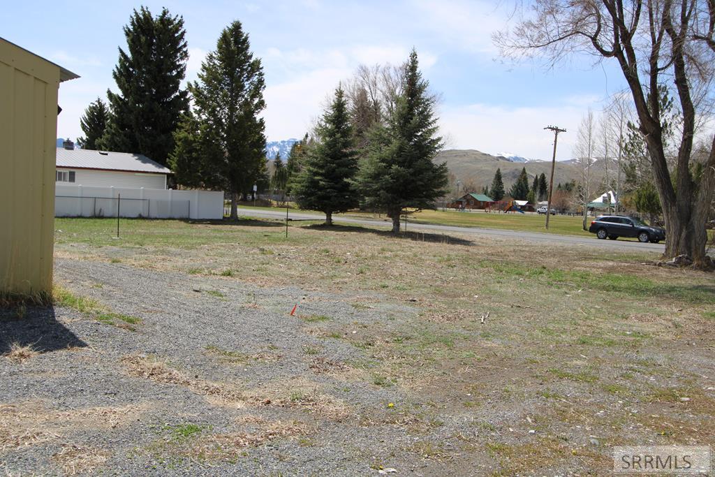 518 W Spruce Street, MACKAY, Idaho image 3