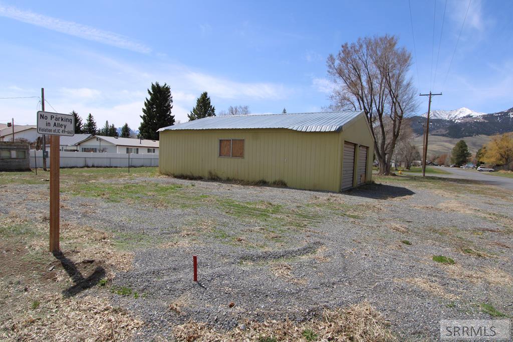 518 W Spruce Street, MACKAY, Idaho image 8