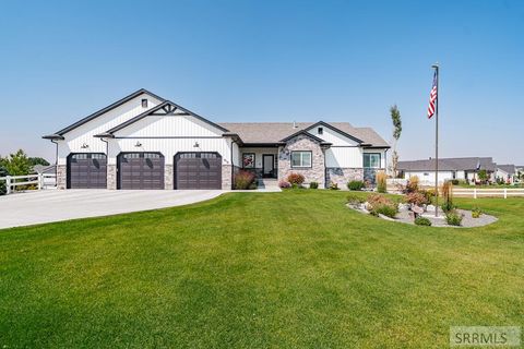 Photo of 816 E 1580 N, SHELLEY, ID 83274 (MLS # 2186581)