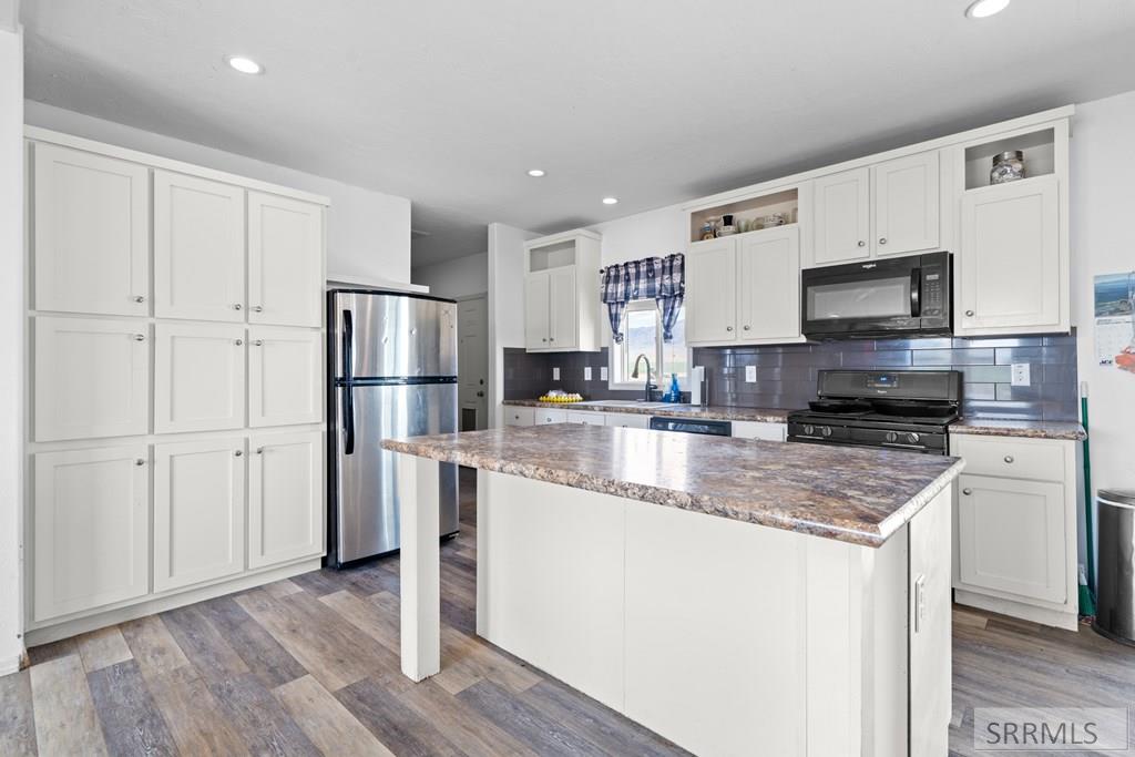 Malad, Idaho 83252, United States, 3 Bedrooms Bedrooms, ,2 BathroomsBathrooms,Residential,Pending,127412