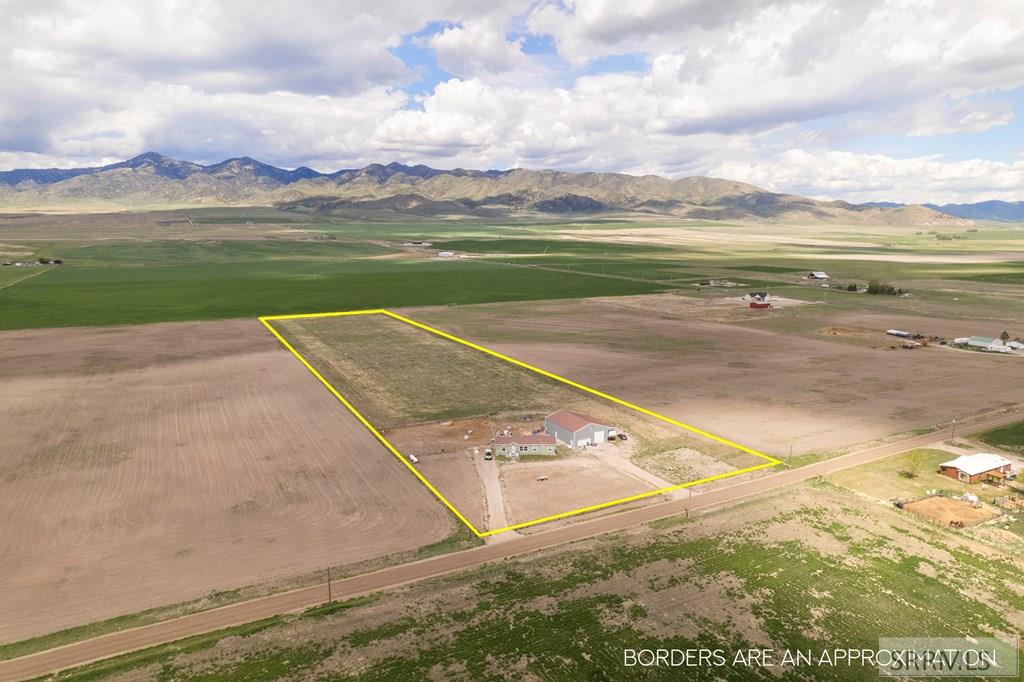 Malad, Idaho 83252, United States, 3 Bedrooms Bedrooms, ,2 BathroomsBathrooms,Residential,Pending,127412