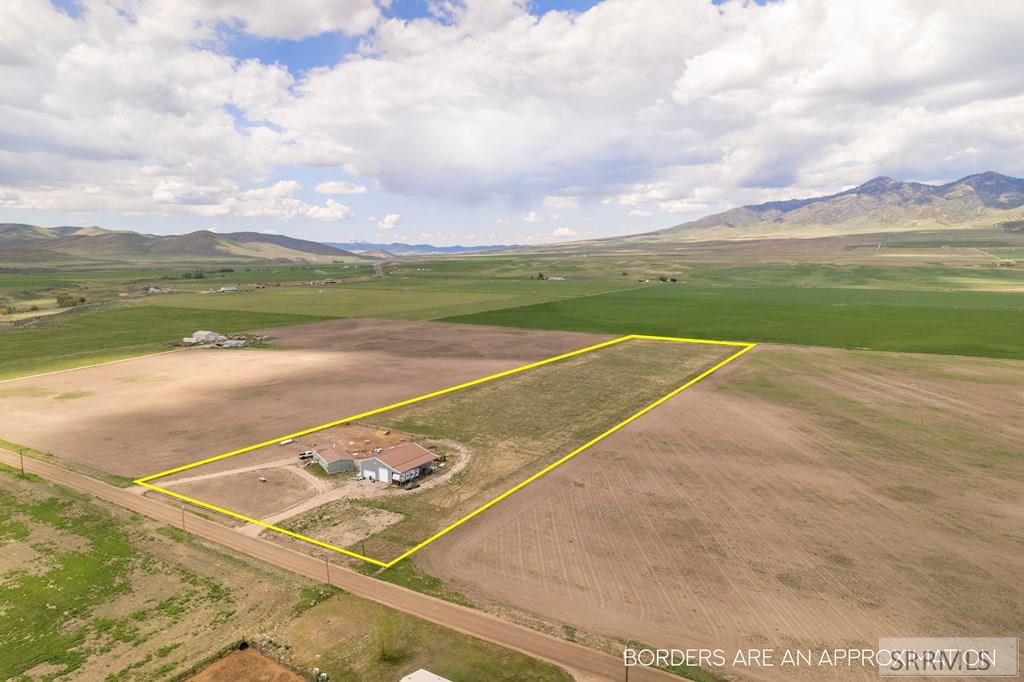 Malad, Idaho 83252, United States, 3 Bedrooms Bedrooms, ,2 BathroomsBathrooms,Residential,Pending,127412