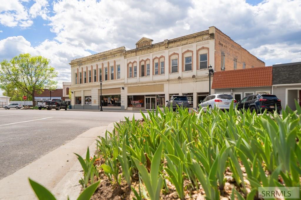 Malad, Idaho 83252, United States, 3 Bedrooms Bedrooms, ,2 BathroomsBathrooms,Residential,Pending,127412