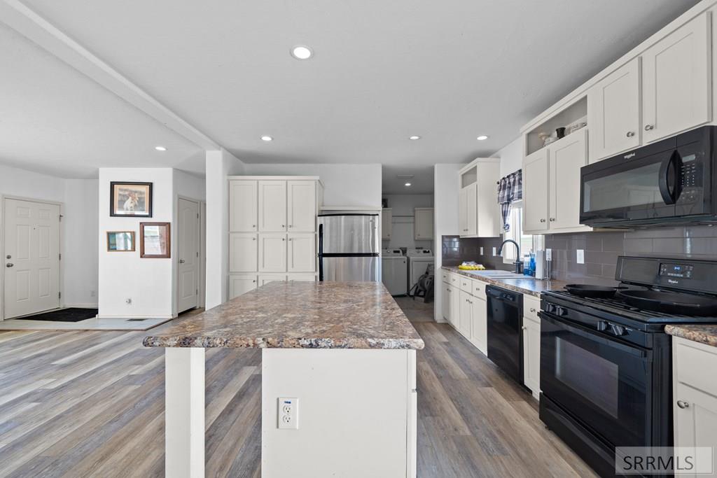 Malad, Idaho 83252, United States, 3 Bedrooms Bedrooms, ,2 BathroomsBathrooms,Residential,Pending,127412