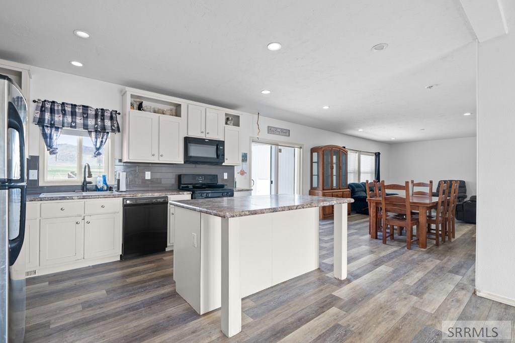 Malad, Idaho 83252, United States, 3 Bedrooms Bedrooms, ,2 BathroomsBathrooms,Residential,Pending,127412