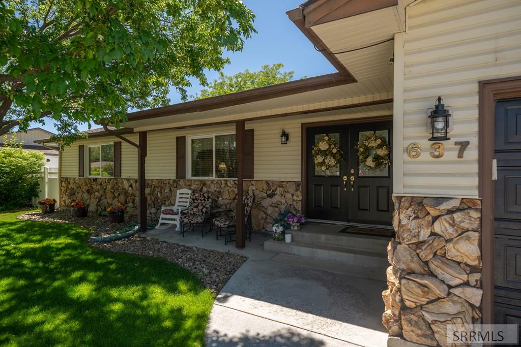 637 Masters Drive, IDAHO FALLS, Idaho image 2