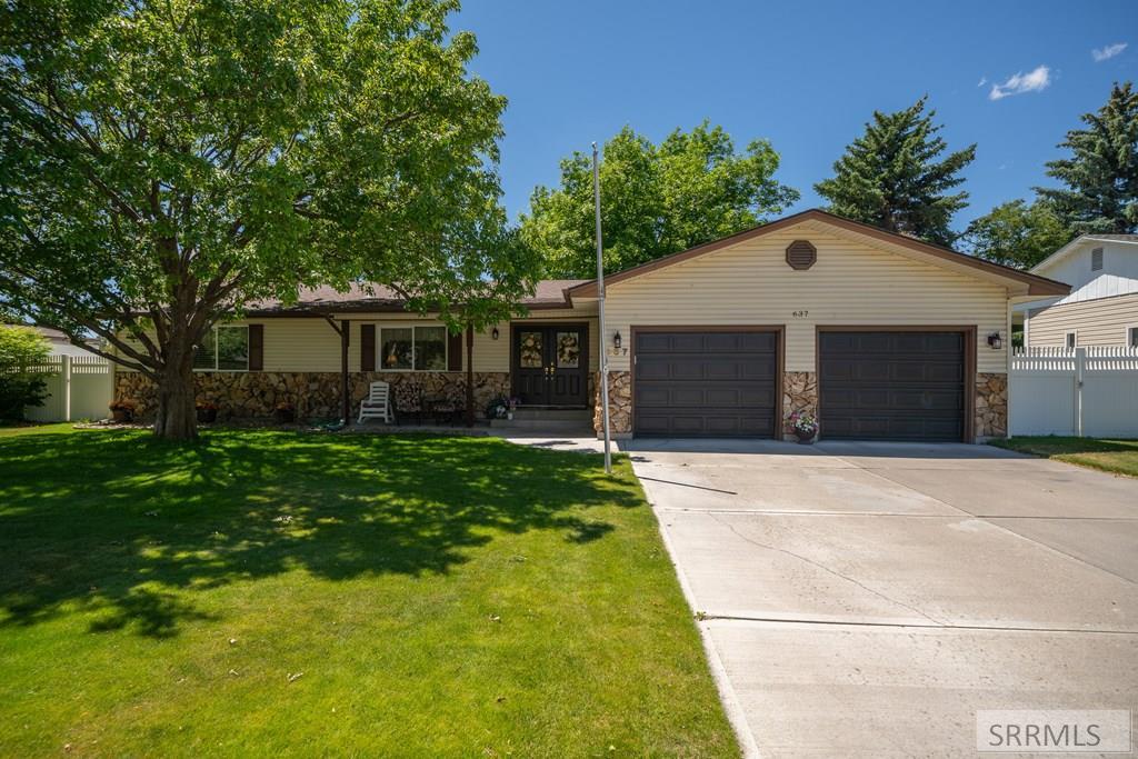 637 Masters Drive, IDAHO FALLS, Idaho image 1