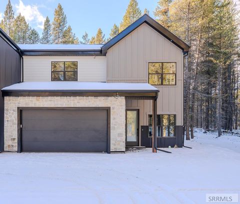 Photo of 4359 Yeti Ln, ISLAND PARK, ID 83429 (MLS # 2178790)