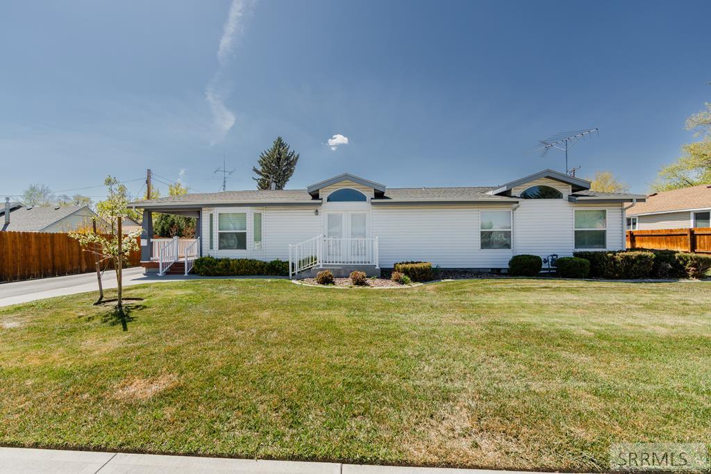 264 S Holmes Avenue, SHELLEY, Idaho image 1