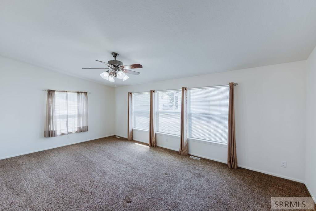264 S Holmes Avenue, SHELLEY, Idaho image 15