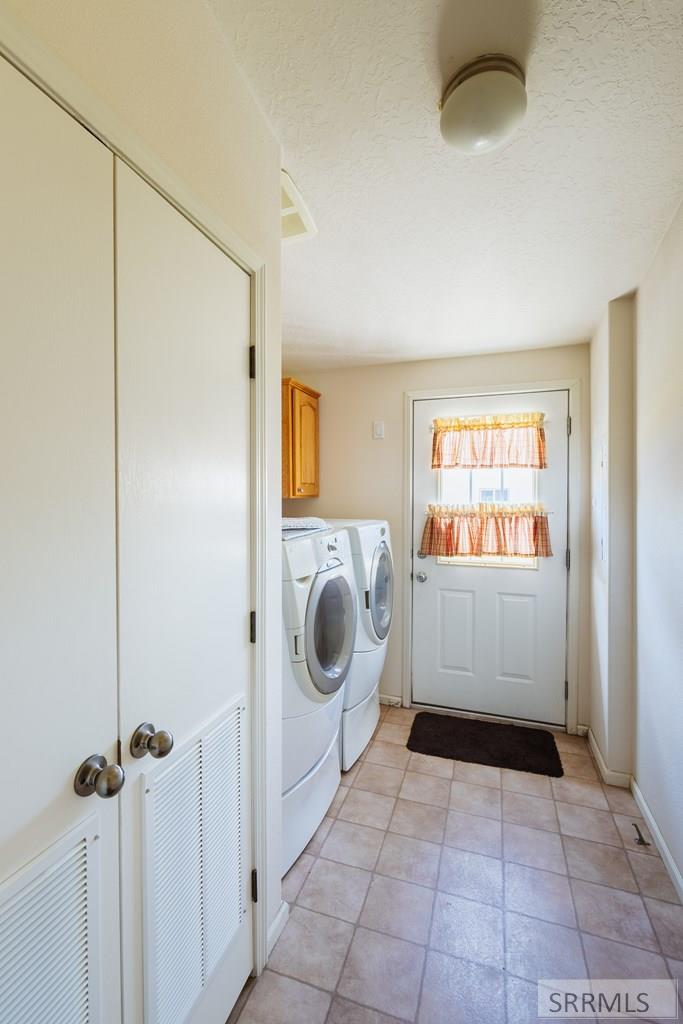 264 S Holmes Avenue, SHELLEY, Idaho image 36