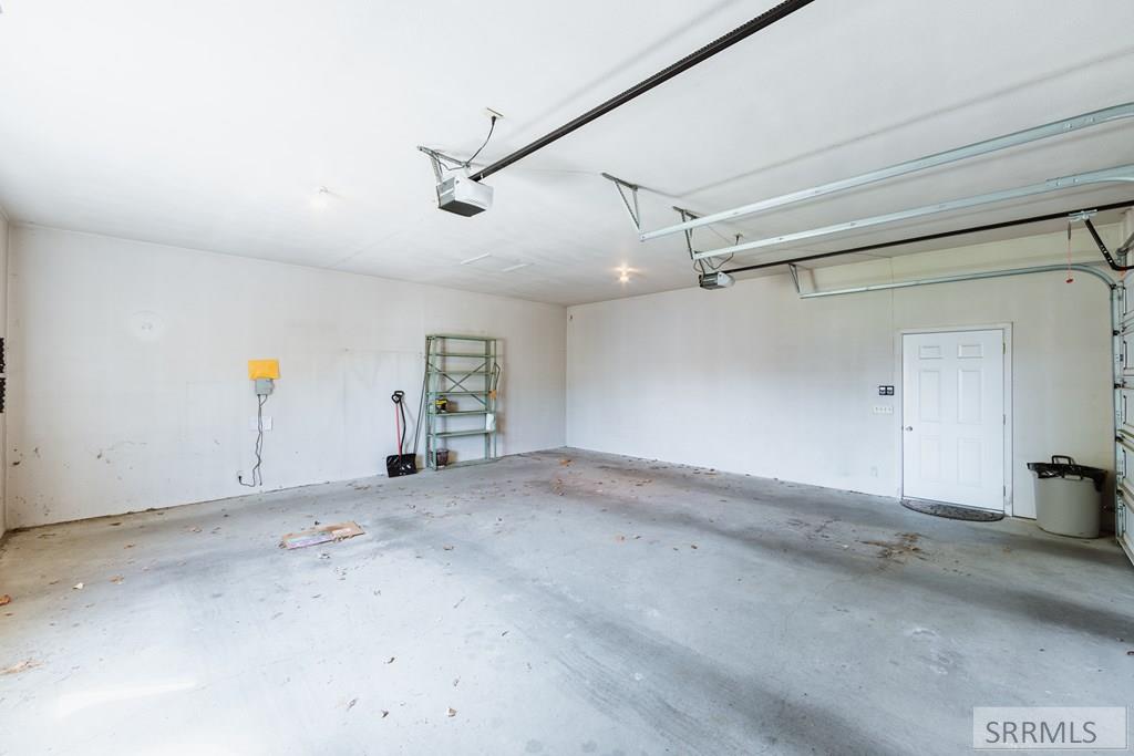 264 S Holmes Avenue, SHELLEY, Idaho image 42
