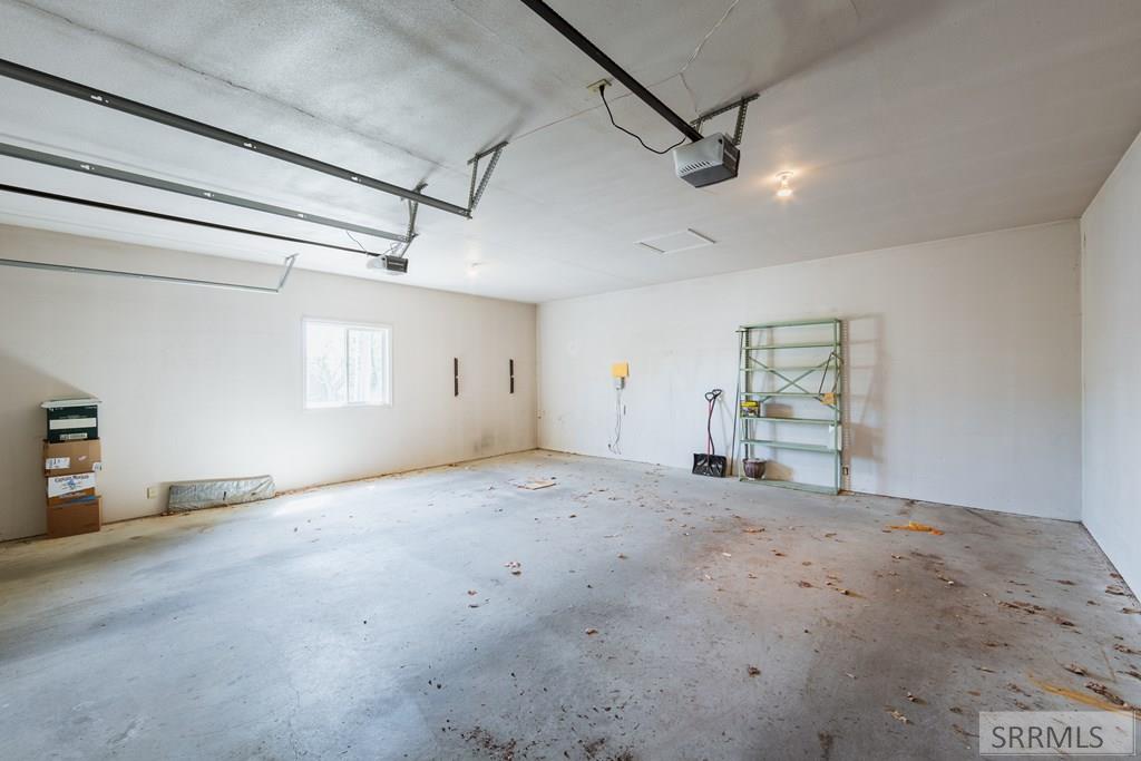 264 S Holmes Avenue, SHELLEY, Idaho image 39