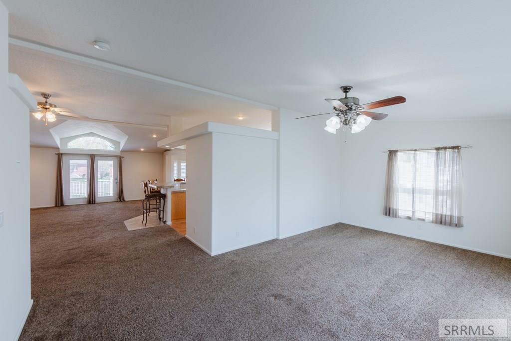 264 S Holmes Avenue, SHELLEY, Idaho image 14