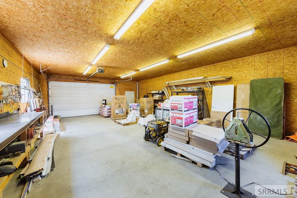 264 S Holmes Avenue, SHELLEY, Idaho image 44