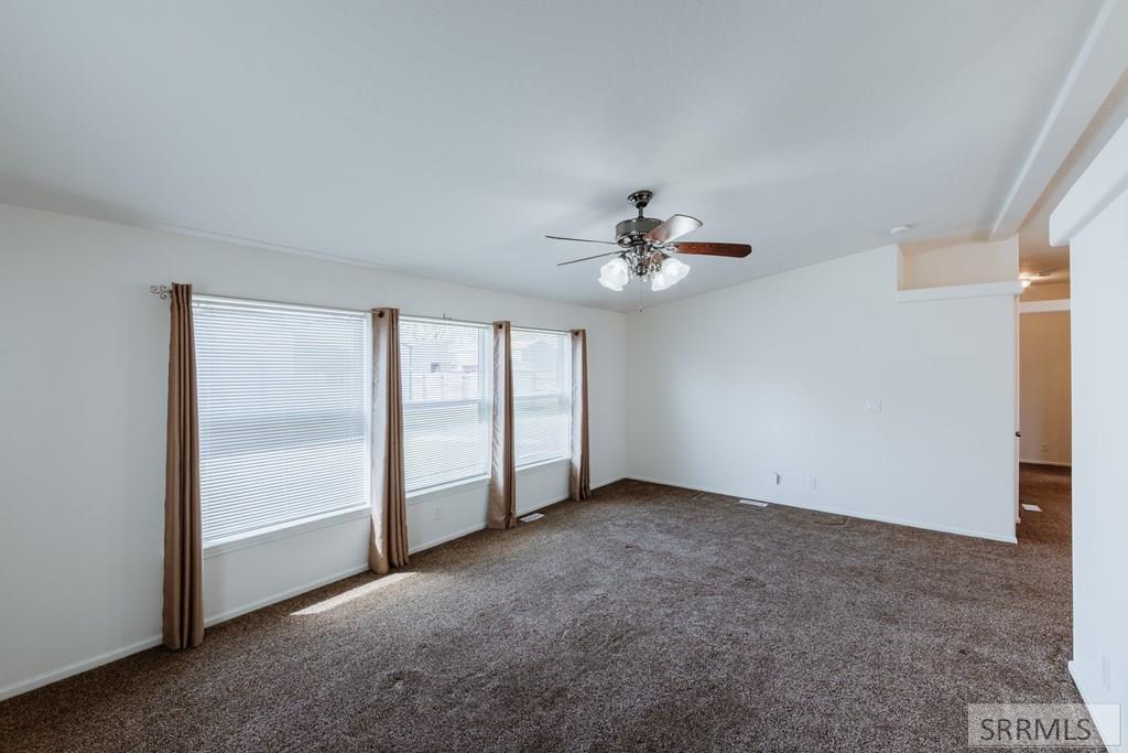 264 S Holmes Avenue, SHELLEY, Idaho image 17