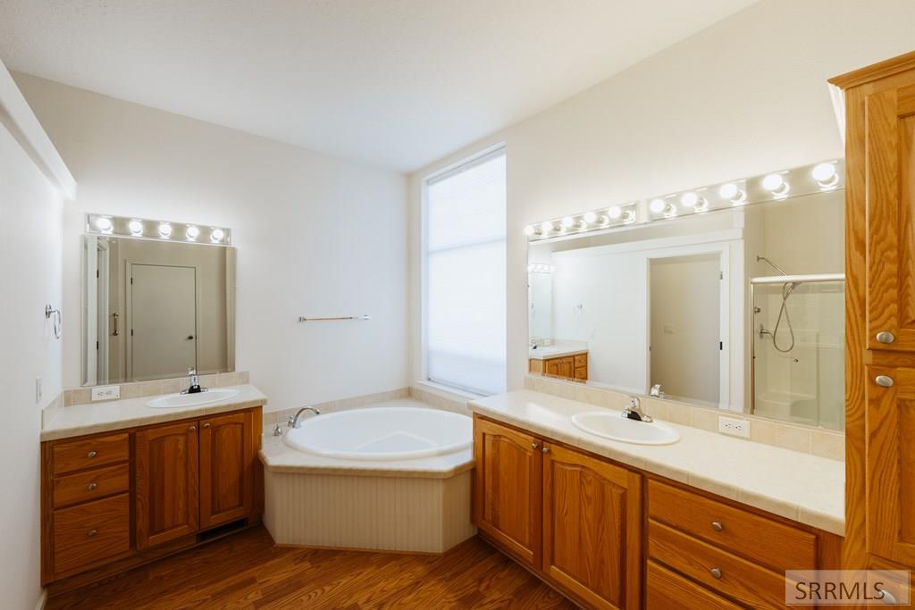264 S Holmes Avenue, SHELLEY, Idaho image 23