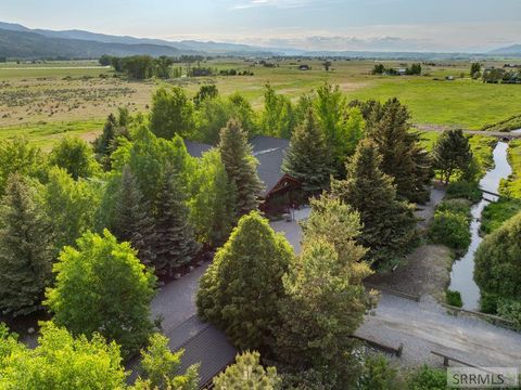 Photo of 1591 Old Irwin Road, IRWIN, ID 83428 (MLS # 2185353)