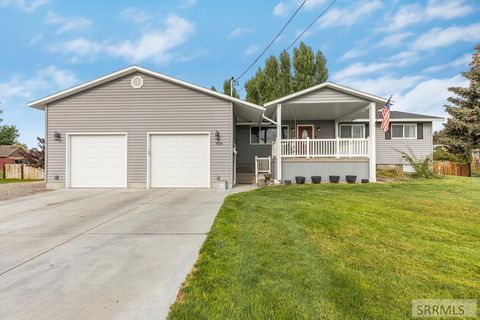 Photo of 554 N Park Avenue, SHELLEY, ID 83274 (MLS # 2179532)