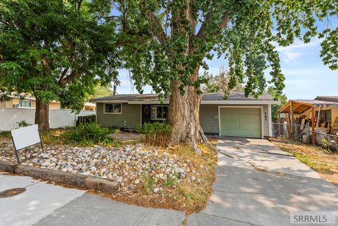 Photo of 741 Westhill Avenue, IDAHO FALLS, ID 83402 (MLS # 2179459) Photo of 741 Westhill Avenue, IDAHO FALLS, ID 83402 (MLS # 2179459)