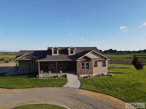 Photo of 431 W 300 N, BLACKFOOT, ID 83221 (MLS # 2179834)