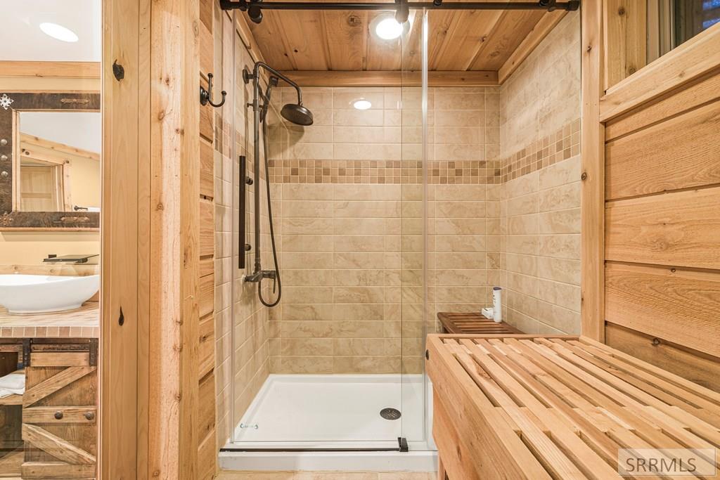 5603 2 2 Lazy 2 Road, ISLAND PARK, Idaho image 19