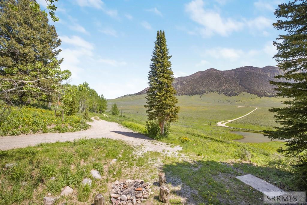5603 2 2 Lazy 2 Road, ISLAND PARK, Idaho image 38