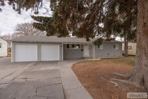 Photo of 1390 Alameda Avenue, IDAHO FALLS, ID 83401 (MLS # 2180715)