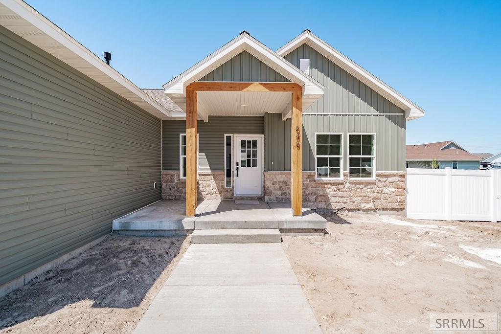 648 Boxwood Drive, IDAHO FALLS, Idaho image 2