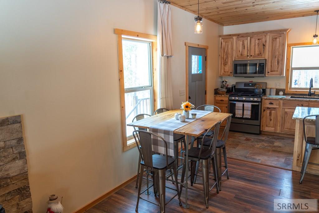 4370 Hannahs Crossing, ASHTON, Idaho image 12