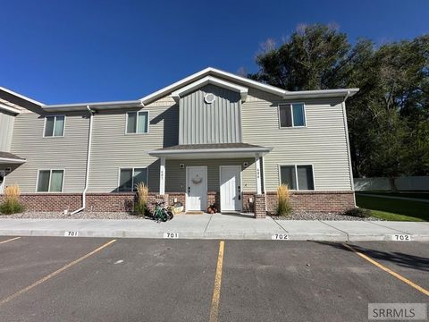 Photo of 2001 Lawrence Lane #604, BLACKFOOT, ID 83221 (MLS # 2181376)