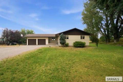 Photo of 682 E 1100 N, SHELLEY, ID 83274 (MLS # 2189217)