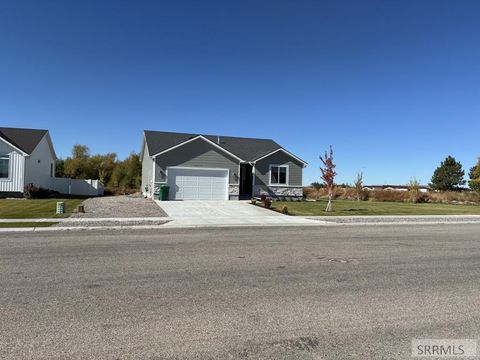 Photo of 4457 Ola Vista Avenue, IDAHO FALLS, ID 83401 (MLS # 2180278) Photo of 4457 Ola Vista Avenue, IDAHO FALLS, ID 83401 (MLS # 2180278)