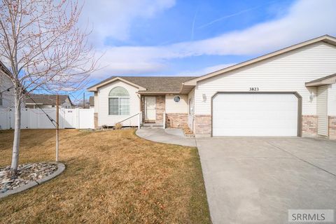 Photo of 3823 E Summerridge Cir, AMMON, ID 83406 (MLS # 2184601)