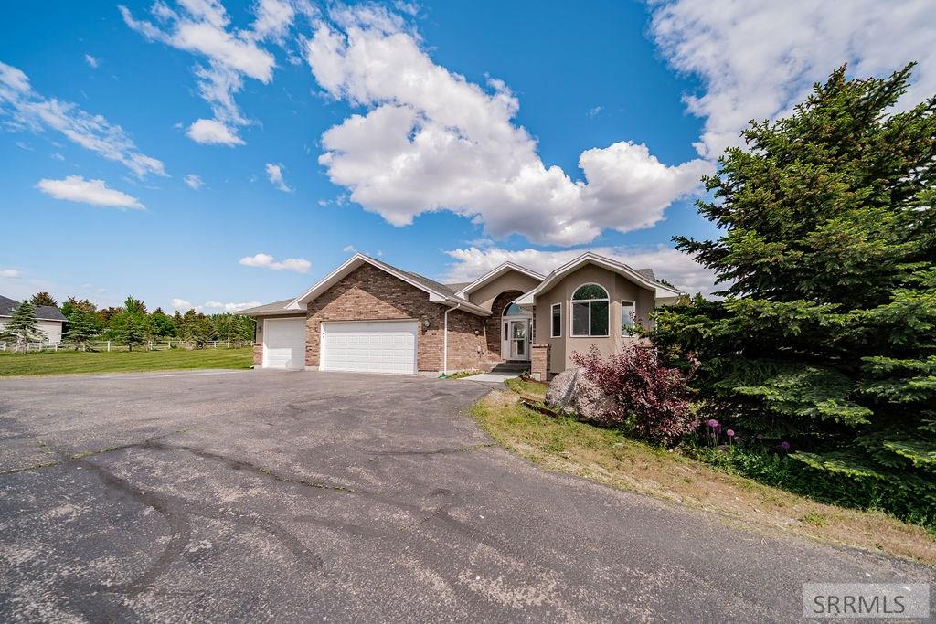 7351 S Bowman Lane, IDAHO FALLS, Idaho image 2