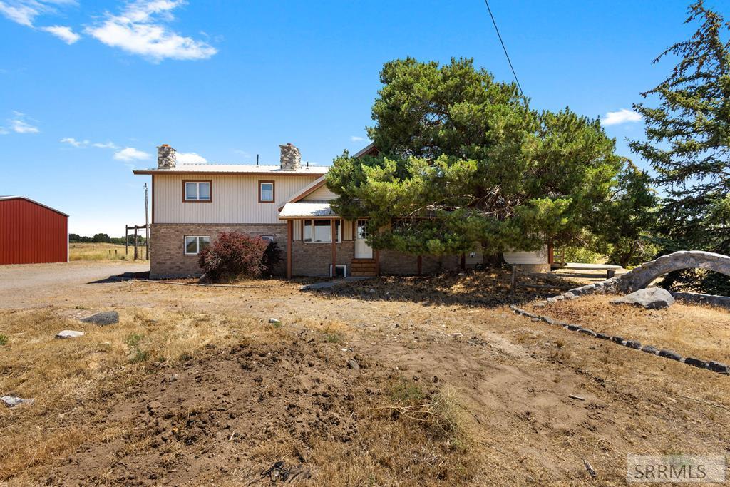 11077 S 5th W