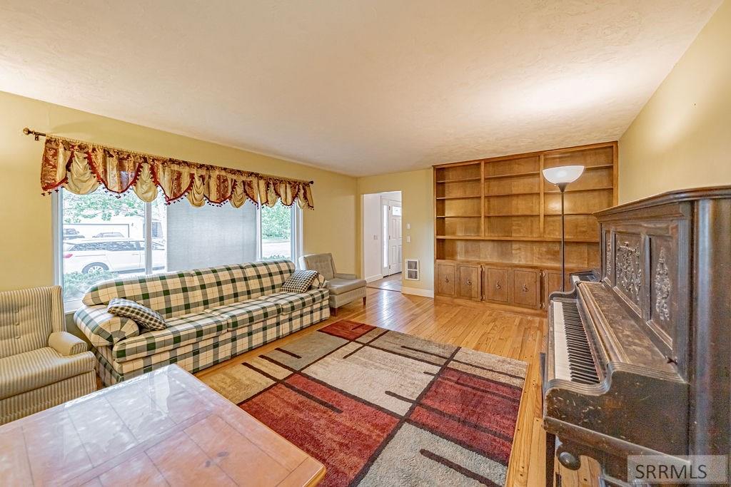 2325 Balboa Drive, IDAHO FALLS, Idaho image 9