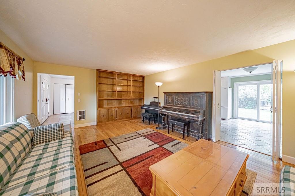 2325 Balboa Drive, IDAHO FALLS, Idaho image 10