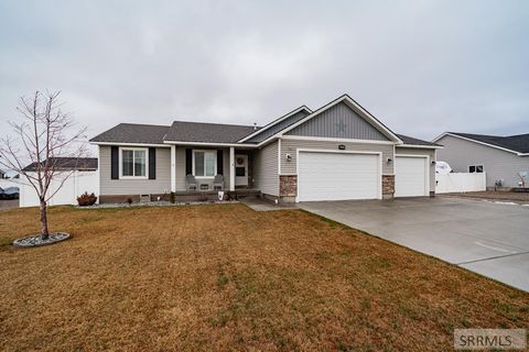 Photo of 4307 E Marlin Avenue, IDAHO FALLS, ID 83401 (MLS # 2182122)