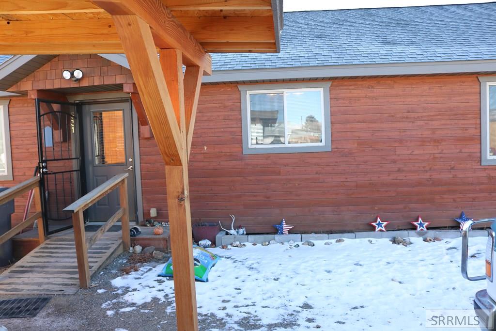 531 Leesburg Lane, CHALLIS, Idaho image 3