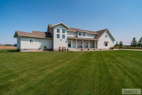 Photo of 956 E 1100 N, SHELLEY, ID 83274 (MLS # 2188027)
