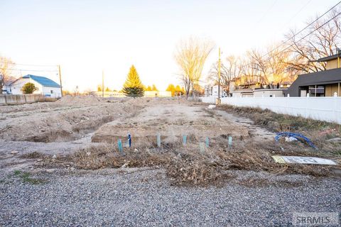 322 Fanning Avenue IDAHO FALLS ID 83401