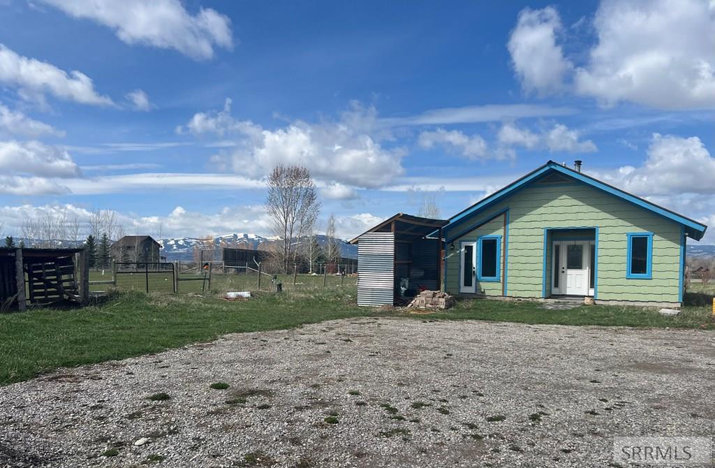 323 E 1000 S, DRIGGS, Idaho image 2