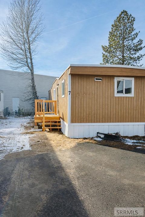 3570 Yellowstone Hwy 7 IDAHO FALLS ID 83402