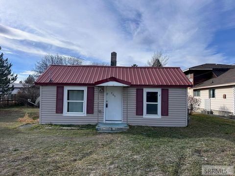 Photo of 365 Annis Hwy, RIGBY, ID 83442 (MLS # 2180138)