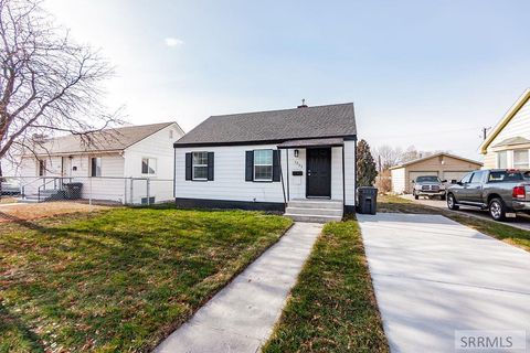 Photo of 1235 Ada Avenue, IDAHO FALLS, ID 83402 (MLS # 2180879)