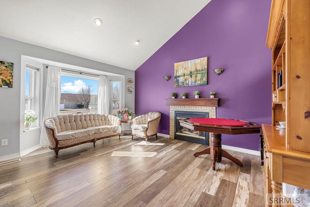 4113 Birchwood Circle