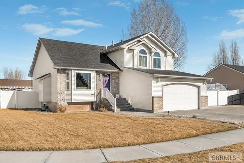 Photo of 4113 E Birchwood Circle, AMMON, ID 83406 (MLS # 2182325)