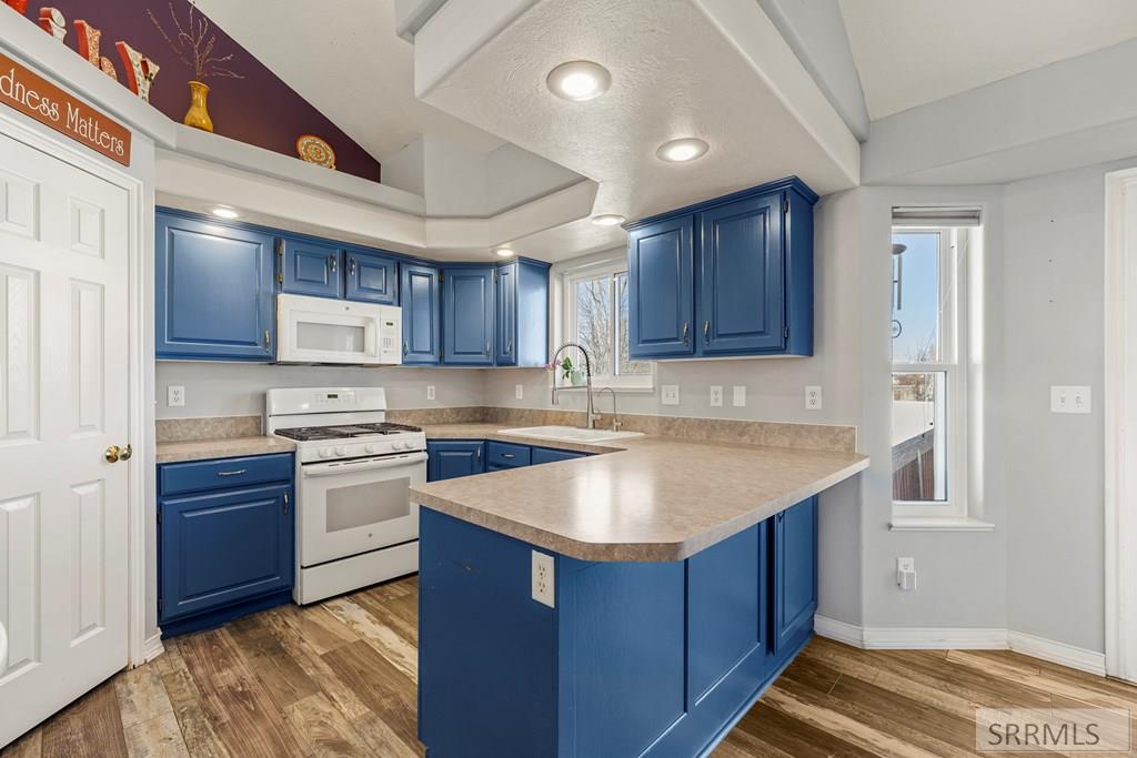 4113 Birchwood Circle